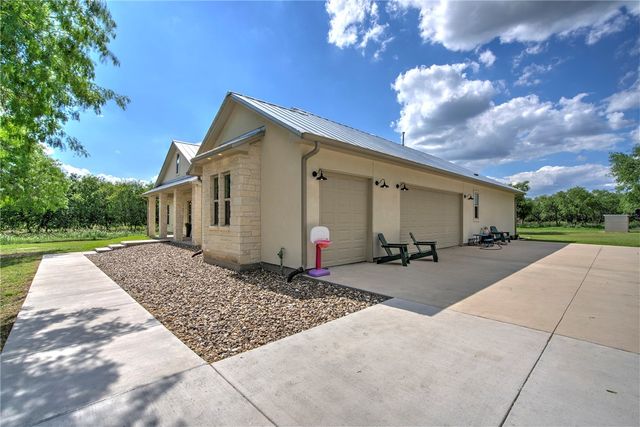 21070 McMurray Ln, Mathis, TX 78368