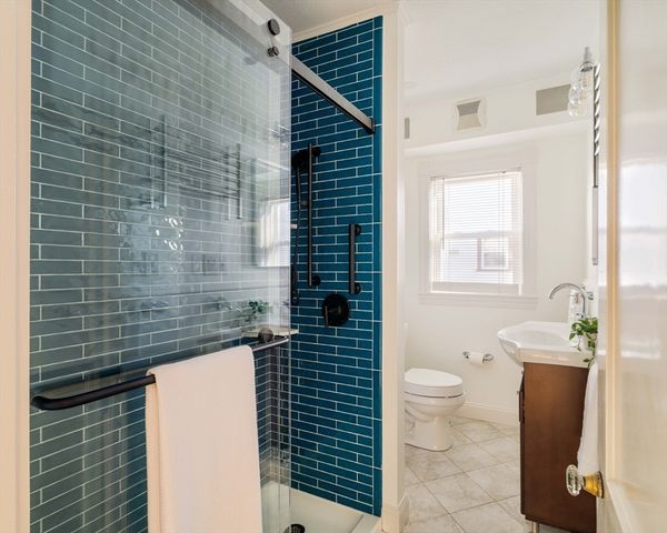 34 Quincy 1, Medford, MA 02155