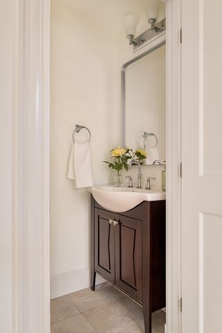 34 Quincy 1, Medford, MA 02155