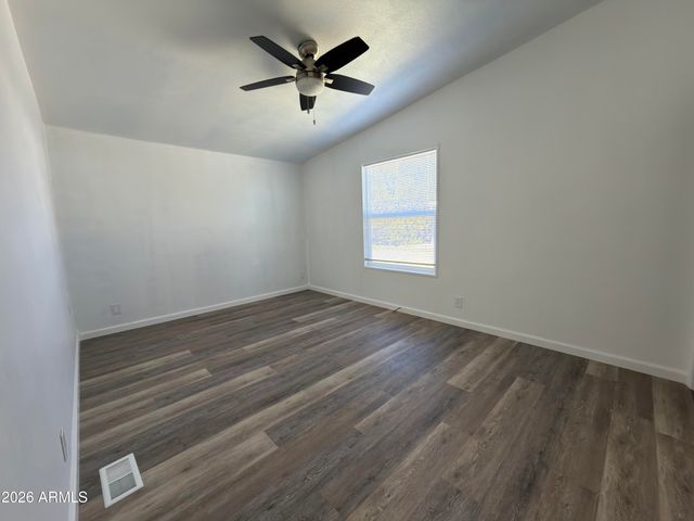 20908 E Deer Valley Lane, Mayer, AZ 86333