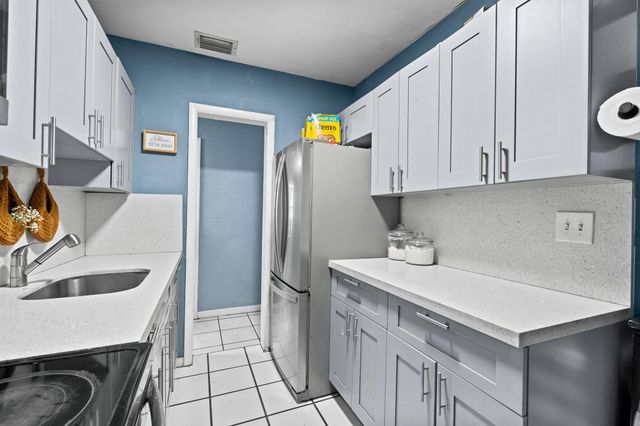 1110 14th Court S, Lake Worth Beach, FL 33460