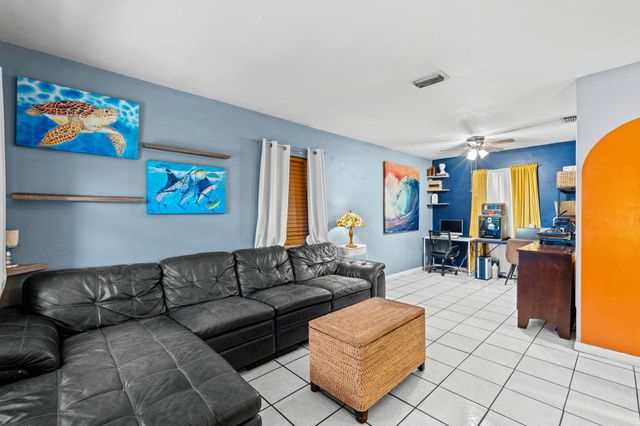 1110 14th Court S, Lake Worth Beach, FL 33460
