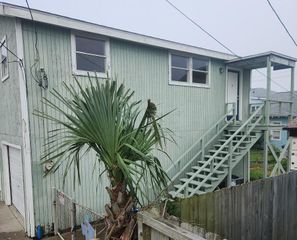 823 Avenue K Rear, Galveston, TX 77550