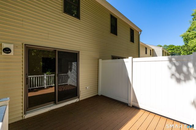 35 Brookside Village 35, Enfield, CT 06082