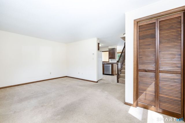 35 Brookside Village 35, Enfield, CT 06082