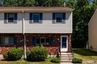 35 Brookside Village 35, Enfield, CT 06082