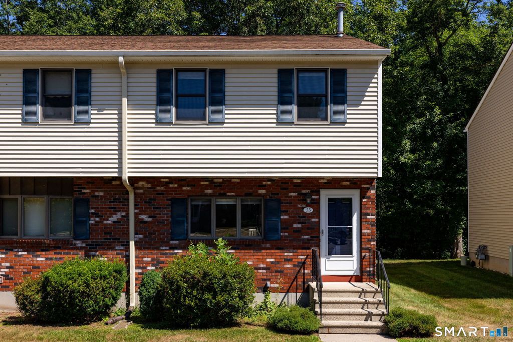 35 Brookside Village 35, Enfield, CT 06082