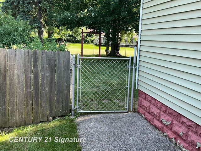 407 W Jenny Street, Bay City, MI 48706