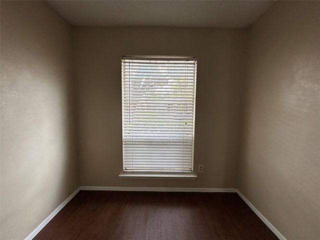 2212 Viewtop Lane B, Arlington, TX 76012