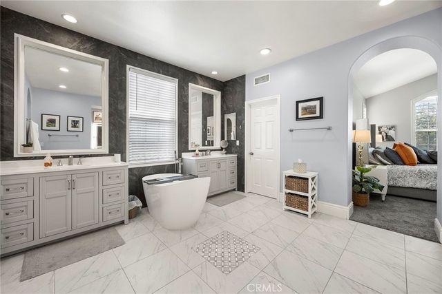 16 Kempton Lane, Ladera Ranch, CA 92694