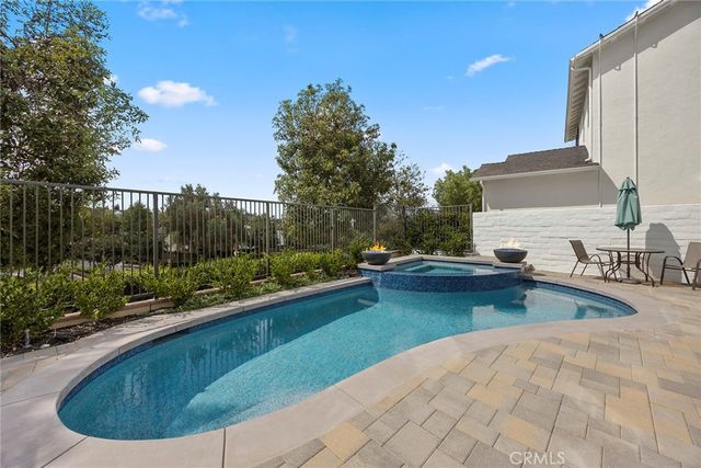 16 Kempton Lane, Ladera Ranch, CA 92694