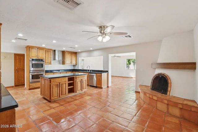 5302 E EVANS Drive, Scottsdale, AZ 85254