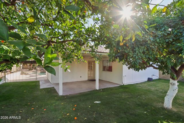 5302 E EVANS Drive, Scottsdale, AZ 85254