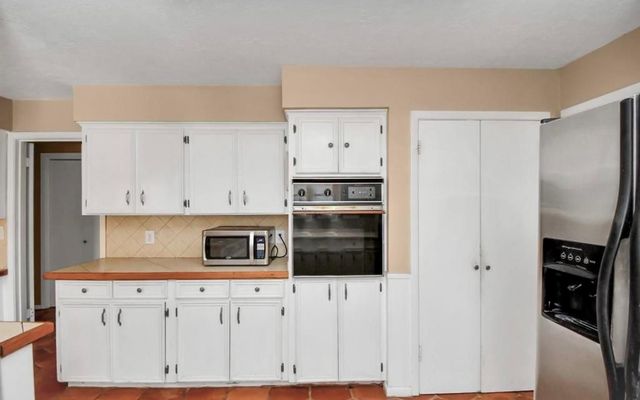 1446 Pirates Cove, Nassau Bay, TX 77058