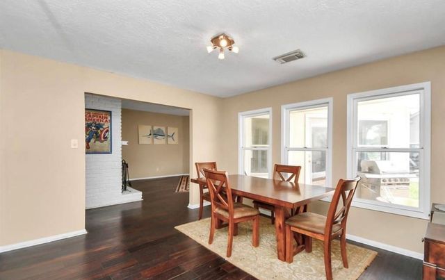 1446 Pirates Cove, Nassau Bay, TX 77058