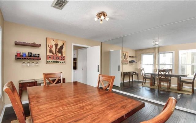 1446 Pirates Cove, Nassau Bay, TX 77058