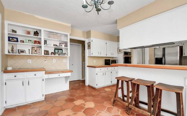 1446 Pirates Cove, Nassau Bay, TX 77058