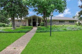 1446 Pirates Cove, Nassau Bay, TX 77058