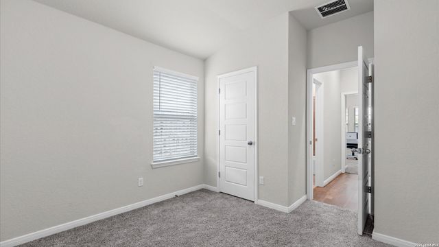 3017 Hess, Schertz, TX 78154