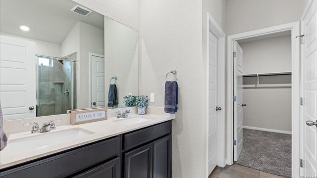 3017 Hess, Schertz, TX 78154