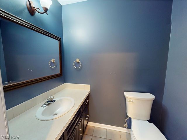 824 S Chillicothe Road 14, Aurora, OH 44202