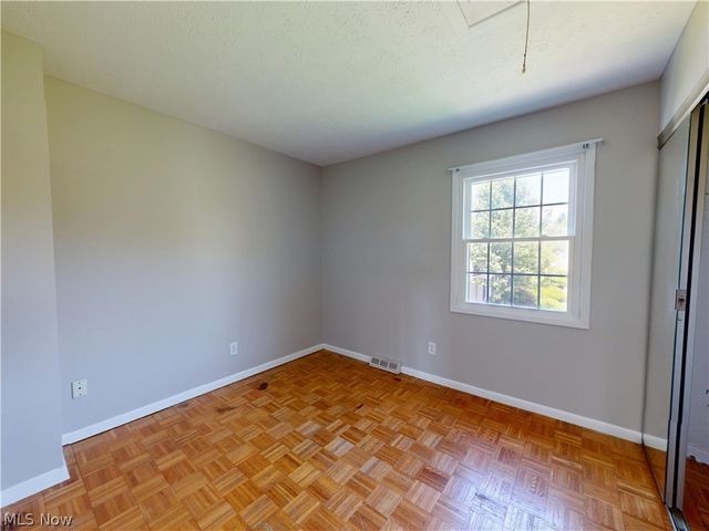 824 S Chillicothe Road 14, Aurora, OH 44202
