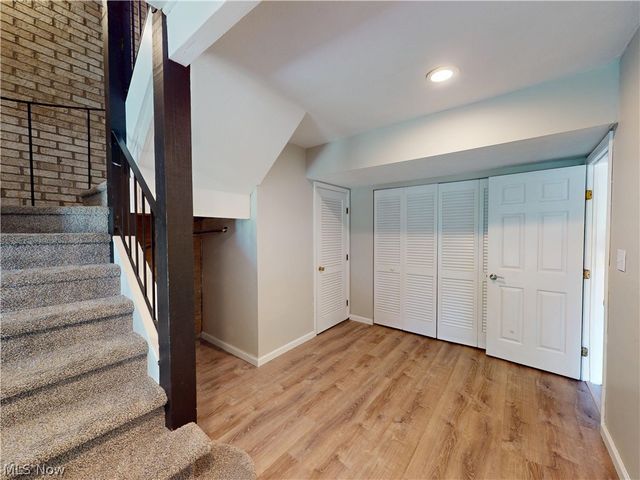 824 S Chillicothe Road 14, Aurora, OH 44202