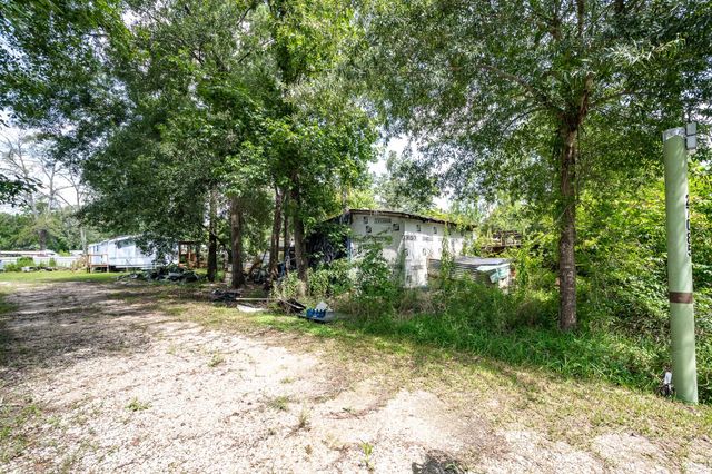 27085 Coach Light Lane, New Caney, TX 77357
