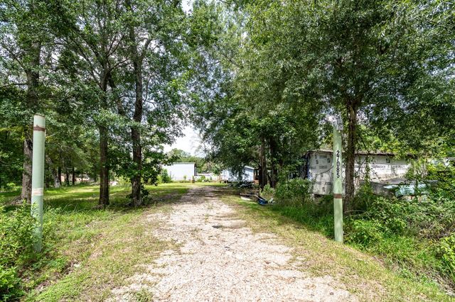 27085 Coach Light Lane, New Caney, TX 77357