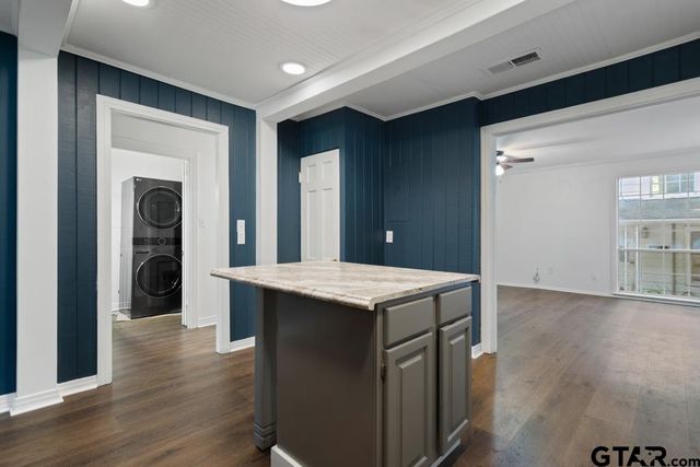 519 W Buchanan, Mineola, TX 75773