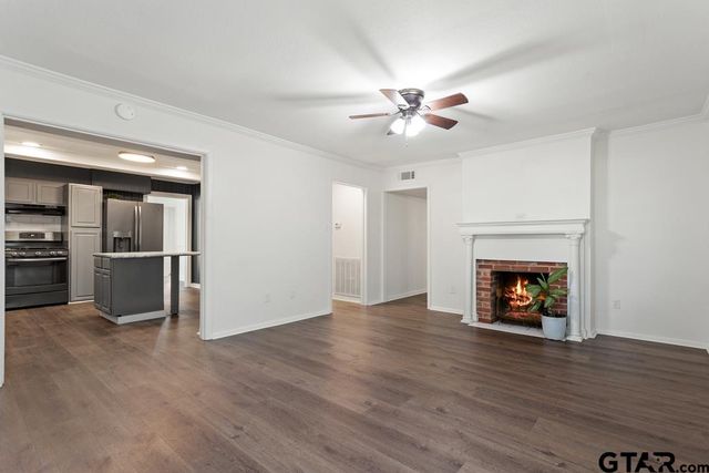 519 W Buchanan, Mineola, TX 75773