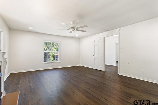 519 W Buchanan, Mineola, TX 75773