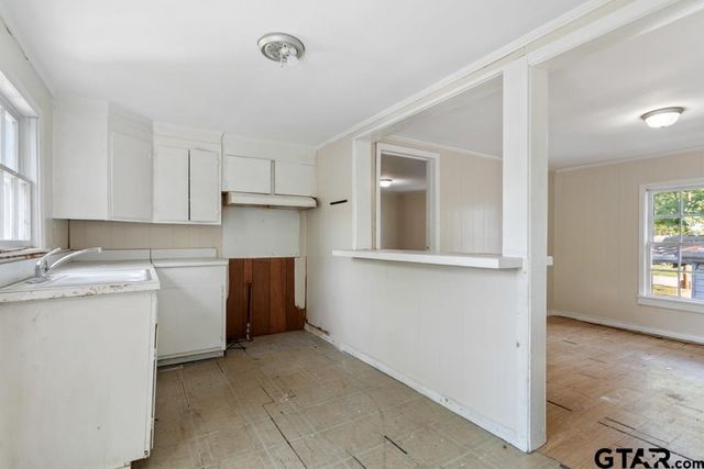 519 W Buchanan, Mineola, TX 75773