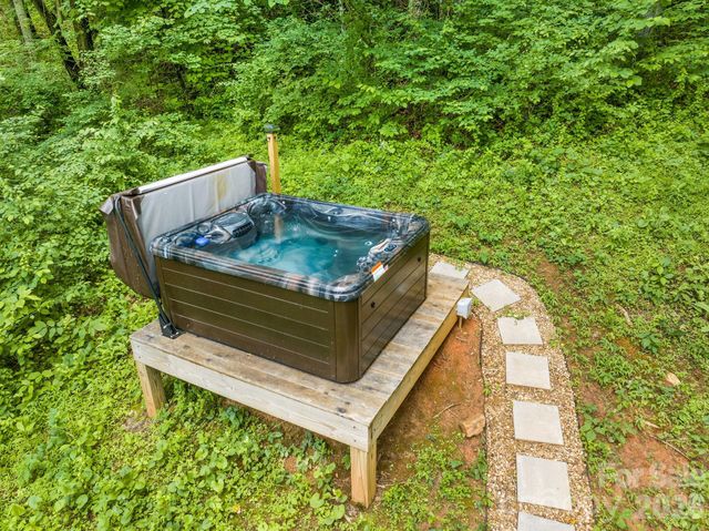 2504 Upper Paw Paw Road, Marshall, NC 28753