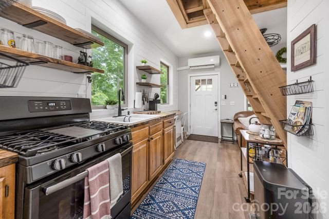 2504 Upper Paw Paw Road, Marshall, NC 28753