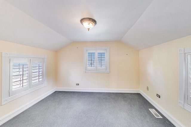 375 Park Avenue, Highland Park, IL 60035