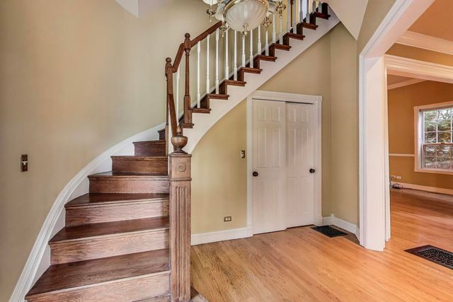 375 Park Avenue, Highland Park, IL 60035