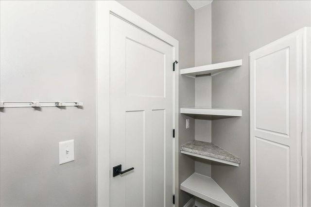 744 S Glen Wood Ct, Wichita, KS 67230