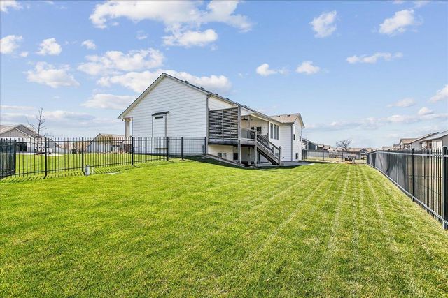 744 S Glen Wood Ct, Wichita, KS 67230