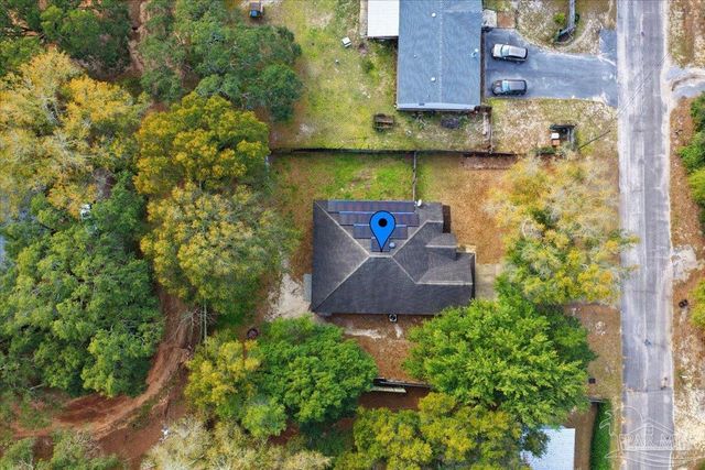 8445 Rynes Cir, Navarre, FL 32566