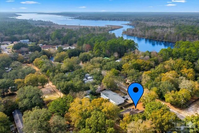 8445 Rynes Cir, Navarre, FL 32566