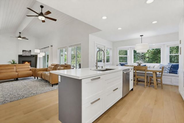 18087 Jayhawk Dr, Penn Valley, CA 95946