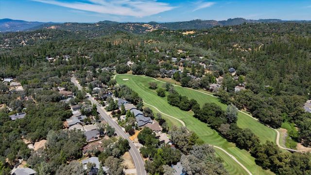 18087 Jayhawk Dr, Penn Valley, CA 95946