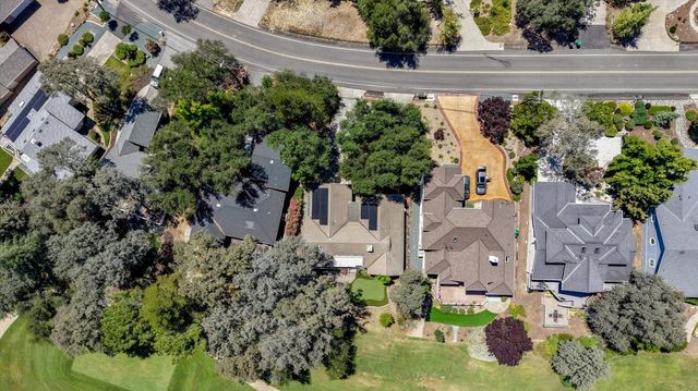 18087 Jayhawk Dr, Penn Valley, CA 95946