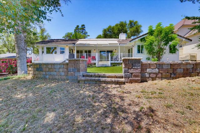 18087 Jayhawk Dr, Penn Valley, CA 95946