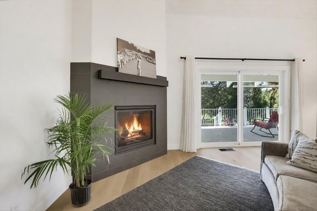 18087 Jayhawk Dr, Penn Valley, CA 95946