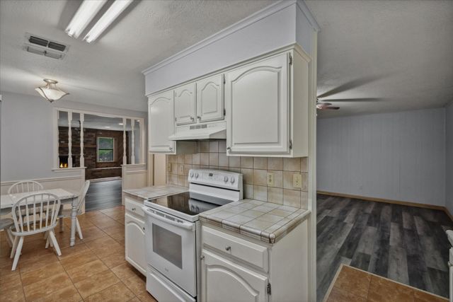 6179 State Highway 31 E, Murchison, TX 75778
