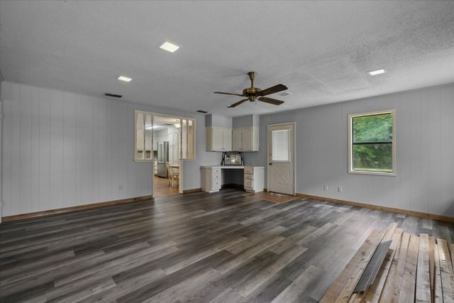 6179 State Highway 31 E, Murchison, TX 75778