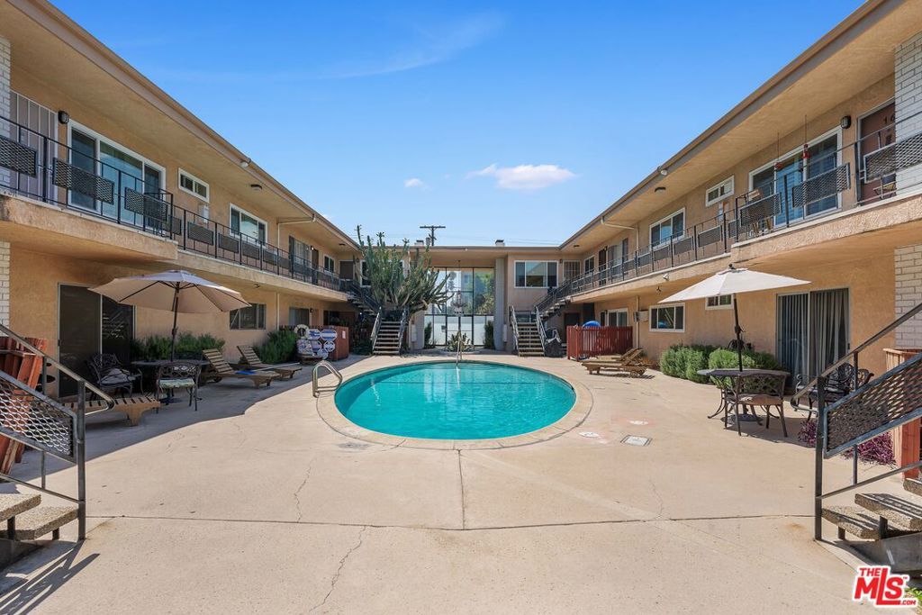 5232 Corteen Place 20, Los Angeles, CA 91607 — photo 4