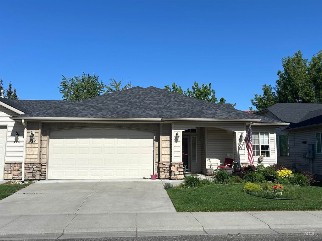 336 S Golden Eagle Ln, Eagle, ID 83616